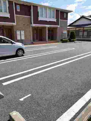 レインボーヒル・ハイツⅡの駐車場