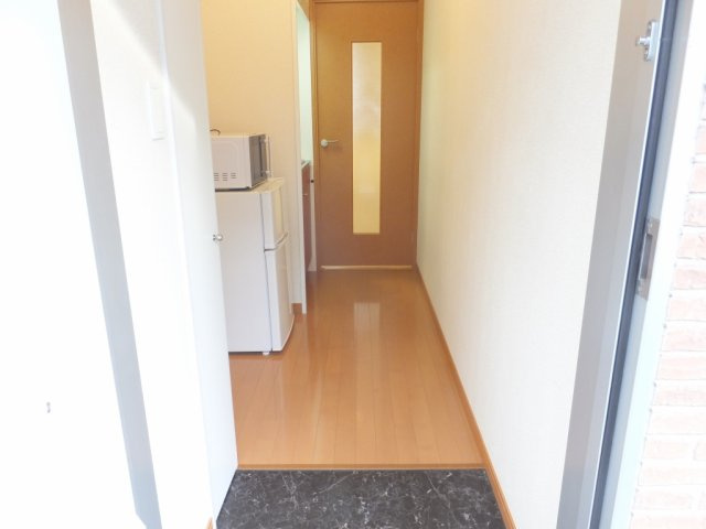 レオパレスアルテスの玄関