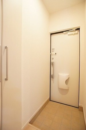 ラ・ルーチェⅡの玄関