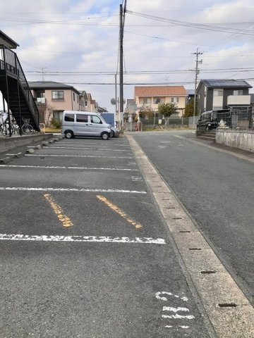 コーポシャインⅠの駐車場