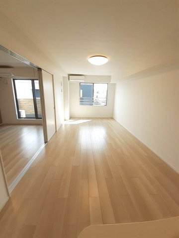 Ｉ・ＶＩＬＬＡＧＥ大手町　Ｂの居間・リビング