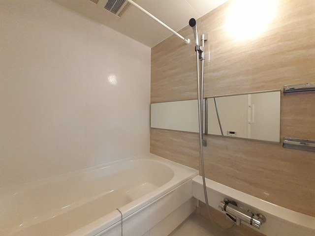 ソフィアＦの浴室