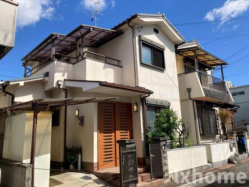 摂津戸建⑧の駐車場|駐車場があります