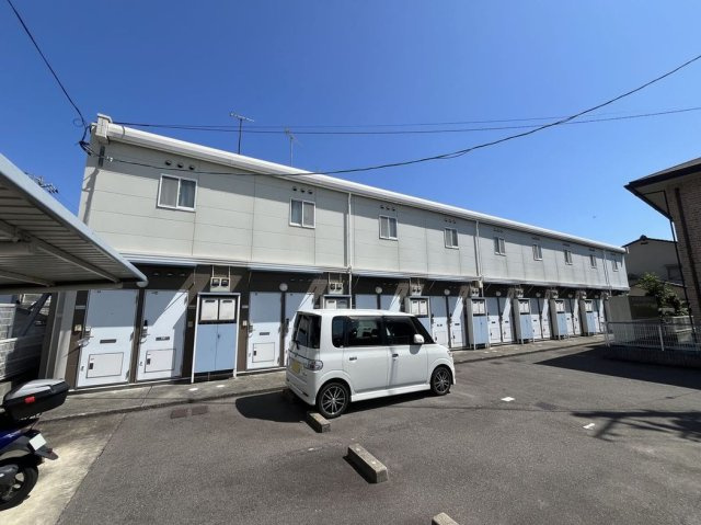 レオパレスグリーンコート　小栗の外観