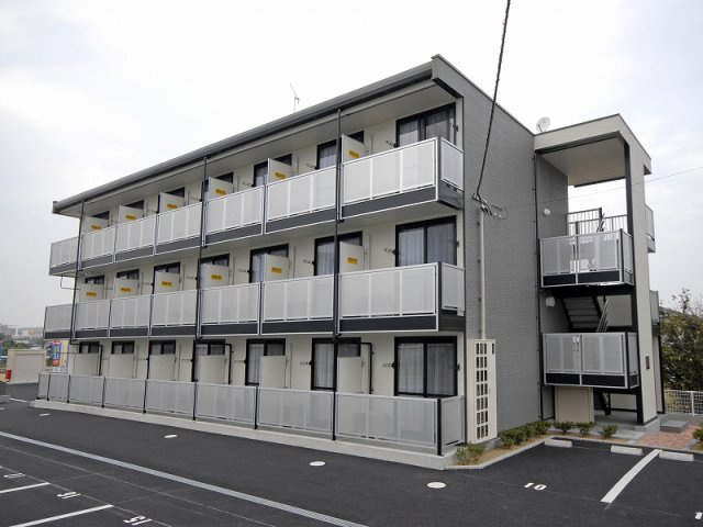 レオパレスパピルス　サンヤピの外観