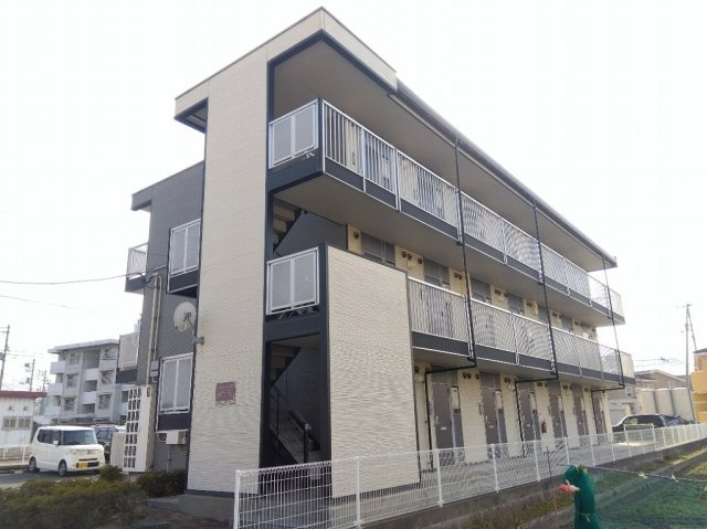レオパレスパピルス　サンヤピの外観