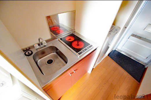 レオパレスマドンナのキッチン|備品や設備仕様は号室等により異なります現地をご確認下さい。