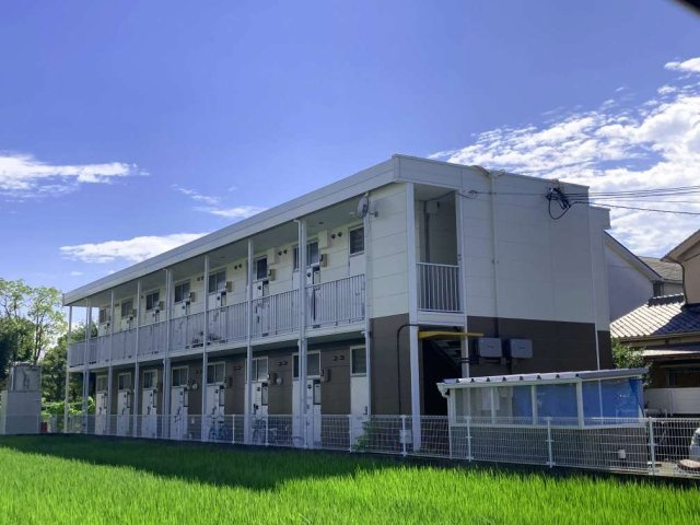 レオパレスもくむく公園前