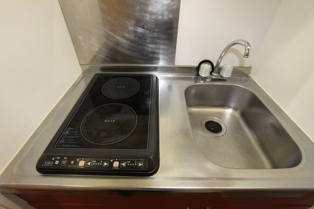 レオパレスパルフェⅡのキッチン|同タイプ設備の為、実際の間取とは異なる場合があります