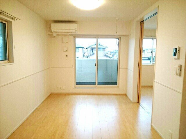 アドニスＡの居間・リビング