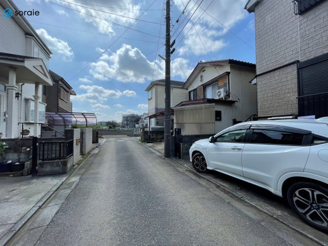 川越市岸町1丁目　中古戸建の前面道路含む現地写真|4/6撮影