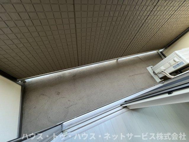 アドラブールのバルコニー