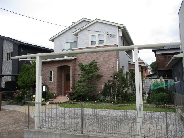 湯川三丁目2番32号（B-18）の外観