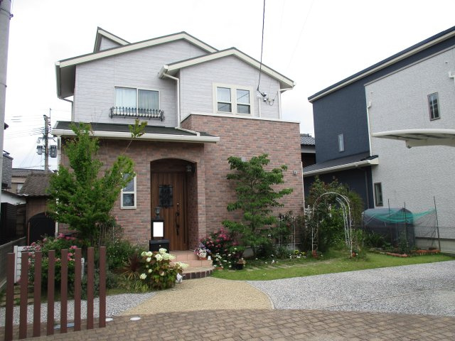 湯川三丁目2番32号（B-18）の外観