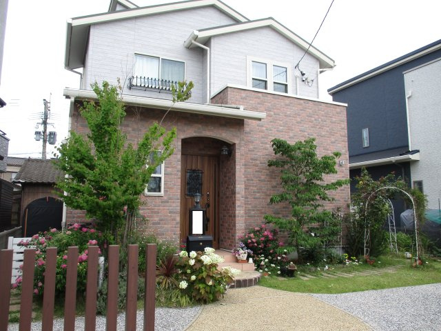湯川三丁目2番32号（B-18）