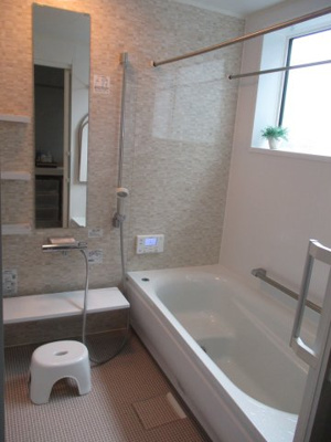 【浴室】 | 湯川三丁目2番32号（B-18）