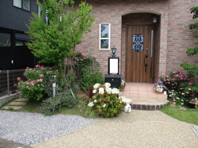 【外観】 | 湯川三丁目2番32号（B-18）