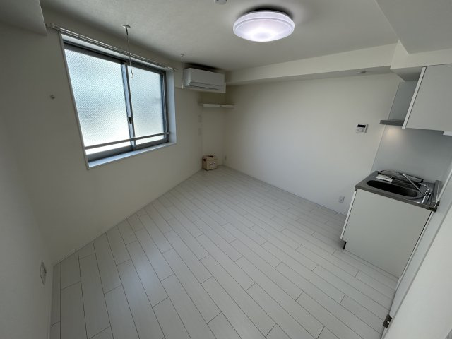 with下高井戸の洋室