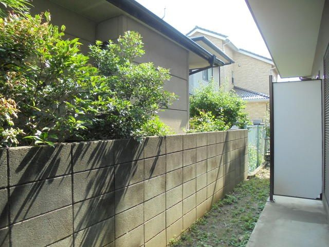 本町西加藤コーポの庭