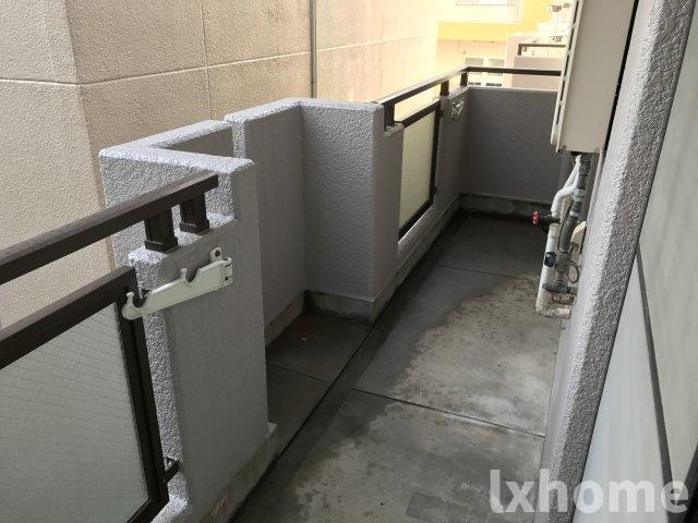 メゾネートのバルコニー