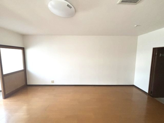 YSエスポワール　の居間・リビング