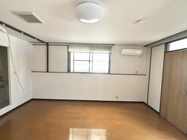 YSエスポワール　の居間・リビング