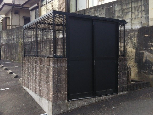 太宰府市連歌屋１丁目のアパートのロビー