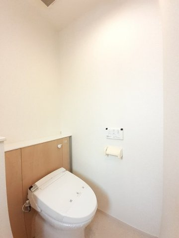 Ｎａｇｏｍｉ　Ⅱのトイレ|ゆったりとした空間のトイレです