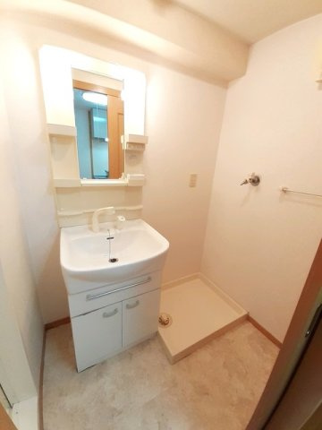 フィオーレ　ジュネスの洗面所|広い洗面スペース