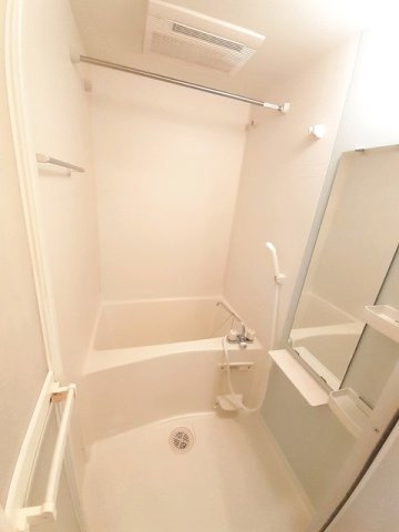 フィオーレ　ジュネスの浴室|ゆったり過ごせるお風呂です