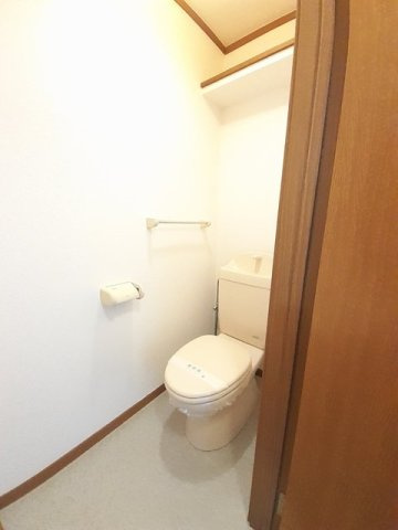 ソレイユⅠのトイレ|落ち着いたトイレです