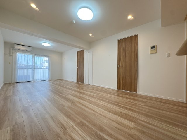 【居間・リビング】 | ロイヤルマンション西新☆仲介手数料無料☆
