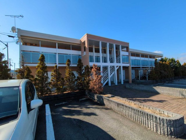 レオパレスレインボーカサギの外観