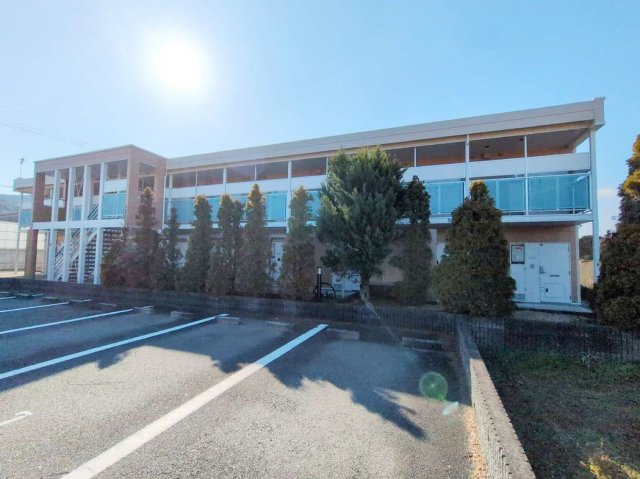 レオパレスレインボーカサギの外観