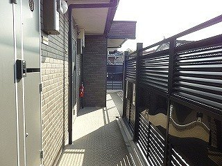 レオネクスト八代本町の玄関