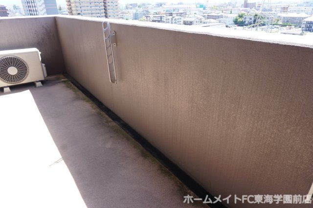 熊本市中央区世安１丁目の賃貸マンションのバルコニー