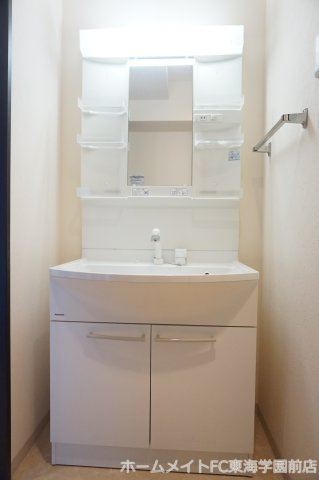 熊本市中央区世安１丁目の賃貸マンションの独立洗面台
