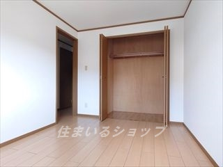 安芸高田市吉田町吉田の賃貸マンションの収納|クローゼット