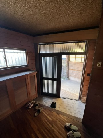 古城町戸建ての玄関