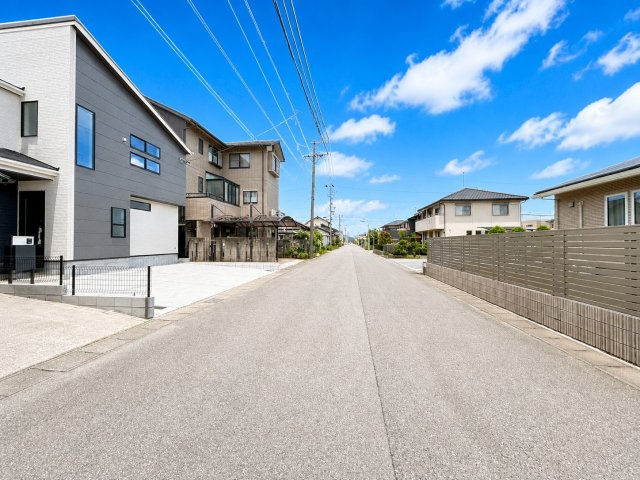 ブルーミングガーデン　一宮市開明村上　全1区画分譲の前面道路含む現地写真|■前面道路　■ヤマダ不動産　株式会社リライフ　
■夢のマイホーム購入をフルサポートします！