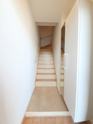 【玄関】 | ドムス・ウィスタリアⅤ