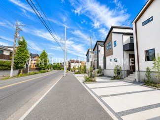 【前面道路含む現地写真】 | 前面道路含む現地写真です