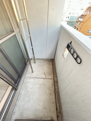 ヒューネット神戸元町のバルコニー