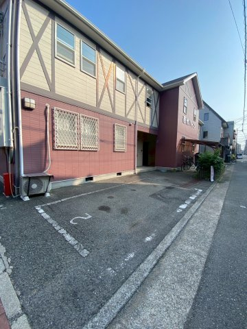 西代ハイツの駐車場