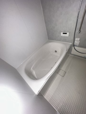 ALUNA箱崎の浴室
