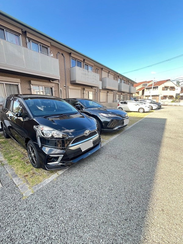 フレッツァ西宮堤町の駐車場