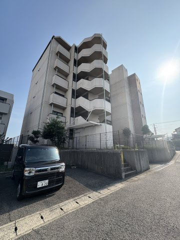 ガーデンコート楠ヶ丘の外観
