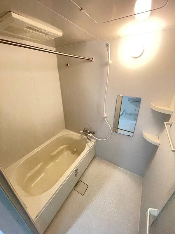 サクラート駅南の浴室