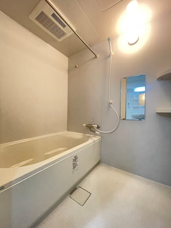 サクラート駅南の浴室