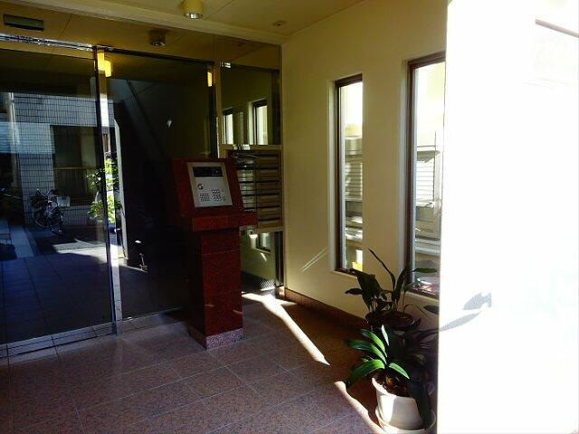 大原ＫＹハイツⅢのロビー